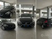 Usata Volvo V40 115 CV (84 kW) 2015 Nero Berlina