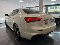 Usata Maserati Ghibli 579 CV (425 kW) 2021 Bianco Berlina