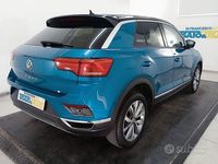 Usata VW T-Roc Style 150 CV (110 kW) 2019 Azzurro metallizzato SUV