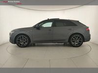 Usata Audi Q8 Sport 286 CV (210 kW) 2023 Grigio daytona perla SUV