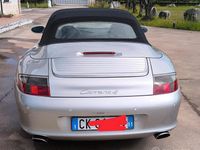 Usata Porsche 911 Carrera 4 320 CV (235 kW) 2003 Grigio Cabrio