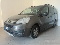 Usata Citroën Berlingo Feel 99 CV (72 kW) 2018 Grigio Monovolume