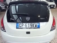 Usata Lancia Ypsilon Gold 69 CV (50 kW) 2023 Bianco Utilitaria