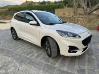 Usata Ford Kuga 120 CV (88 kW) 2021 Bianco SUV