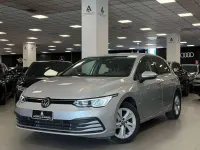 Usata VW Golf VIII Life 110 CV (80 kW) 2024 Argento Berlina