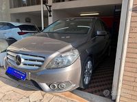 Usata Mercedes B200 Business 135 CV (99 kW) 2014 Marrone Monovolume