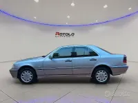 Usata Mercedes C200 192 CV (141 kW) 1997 Grigio Berlina