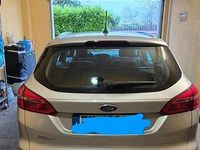 Usata Ford Focus 95 CV (69 kW) 2015 Grigio Station wagon