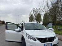 Usata Peugeot 2008 Allure 102 CV (75 kW) 2019 SUV
