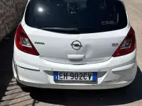 Usata Opel Corsa Edition 75 CV (55 kW) 2011 Bianco Utilitaria