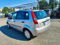 Usata Ford Fiesta Zetec 75 CV (55 kW) 2004 Grigio Utilitaria