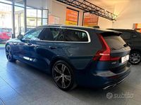 Usata Volvo V60 R-Design 190 CV (139 kW) 2018 Blu/azzurro Station wagon