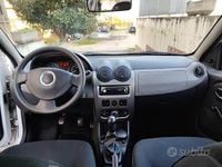 Usata Dacia Sandero 75 CV (55 kW) 2009 Bianco SUV