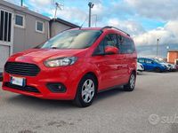 Usata Ford Tourneo Courier Sport 75 CV (55 kW) 2019 Rosso Monovolume