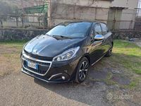 Usata Peugeot 208 2019 Nero Utilitaria