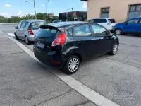 Usata Ford Fiesta 97 CV (71 kW) 2013 Nero Berlina