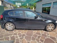Usata BMW 118 143 CV (105 kW) 2010 Nero Utilitaria