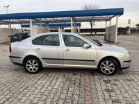 Usata Skoda Octavia 105 CV (77 kW) 2005 Grigio Berlina