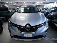 Usata Renault Captur Techno 143 CV (105 kW) 2022 Grigio SUV