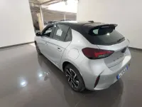 Usata Opel Corsa 100 CV (73 kW) 2025 Kaolin white Utilitaria
