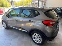 Usata Renault Captur 110 CV (80 kW) 2015 Grigio SUV