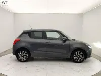 Usata Suzuki Swift 83 CV (61 kW) 2023 Grigio Utilitaria