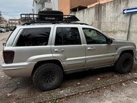 Usata Jeep Cherokee 170 CV (125 kW) 2005 Grigio SUV