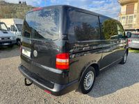 usata VW T5 SEMIVETRATO 9 POSTI