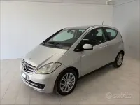 Usata Mercedes A160 Elegance 95 CV (69 kW) 2010 Grigio Coupé