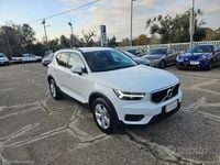 Usata Volvo XC40 Momentum 150 CV (110 kW) 2018 Bianco SUV