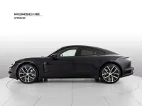 Nuova Porsche Taycan Black Edition 319 kW (435 CV) 2026 Utilitaria