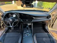 Second-hand Alfa Romeo Giulia 150 CP (110 kW) 2017 Gri Berlinǎ