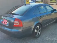 Usata Skoda Octavia Elegance 140 CV (102 kW) 2006 Grigio Berlina