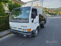 Usata Nissan Cabstar 106 CV (77 kW) 2002 Bianco Pick-up