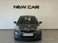Usata Toyota Yaris 69 CV (50 kW) 2010 Grigio Utilitaria