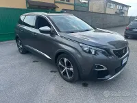 Usata Peugeot 5008 GT-line 177 CV (130 kW) 2019 Grigio SUV