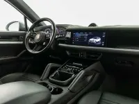 Usata Porsche Cayenne 470 CV (345 kW) 2024 Argento dolomite metallizzato SUV