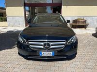 Usata Mercedes E220 Premium Plus 194 CV (142 kW) 2017 Nero Station wagon