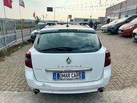 Usata Renault Laguna III 180 CV (132 kW) 2010 Bianco Station wagon