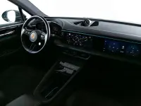 Usata Porsche Macan 144 kW (197 CV) 2024 Verde aventurine metallizzato SUV