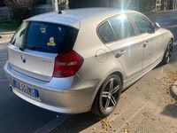 Usata BMW 118 143 CV (105 kW) 2010 Grigio Utilitaria