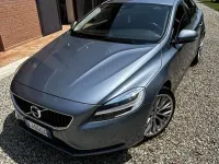 Usata Volvo V40 Momentum 120 CV (88 kW) 2017 Berlina