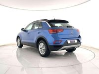 Usata VW T-Roc Life 150 CV (110 kW) 2023 Blu metallizzato e tetto nero SUV