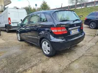 Usata Mercedes B180 109 CV (80 kW) 2011 Nero Monovolume