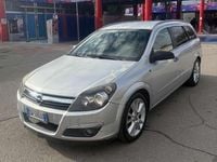 Usata Opel Astra Cosmo 101 CV (74 kW) 2005 Grigio Station wagon