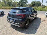 Usata Renault Captur Techno 101 CV (74 kW) 2022 Grigio SUV