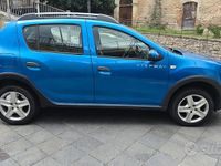 Usata Dacia Sandero Stepway 90 CV (66 kW) 2015 Blu Berlina