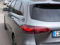Usata Mercedes B200 150 CV (110 kW) 2023 Grigio Monovolume