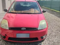 Usata Ford Fiesta 75 CV (55 kW) 2005 Rosso Utilitaria
