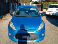 Usata Ford Fiesta Titanium 96 CV (70 kW) 2009 Bluazzurro Utilitaria